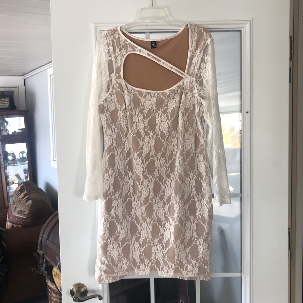 SHEIN‎ Lined Lace Dress